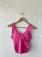 Load image into Gallery viewer, Gym Shark Athletic Top Size Extra Small
