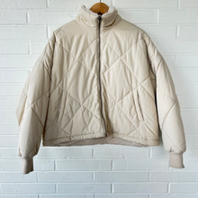 Load image into Gallery viewer, Heavy Outerwear Size Medium
