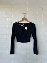 Load image into Gallery viewer, Pac Sun Long Sleeve Top Size Small
