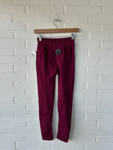 Load image into Gallery viewer, Gym Shark Athletic Pants Size Small
