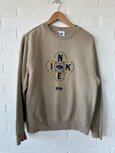 Load image into Gallery viewer, Nike Sweatshirt Size Small
