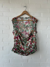 Load image into Gallery viewer, Abercrombie &amp; Fitch Short Sleeve Top Size Extra Large
