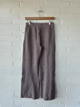 Load image into Gallery viewer, Gap Pants Size Extra Small
