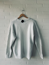 Load image into Gallery viewer, Elfric Eden Sweater Size Large
