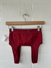 Load image into Gallery viewer, Gym Shark Sports Bra Size Small
