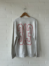 Load image into Gallery viewer, Sweatshirt Size Large
