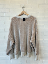Load image into Gallery viewer, Aerie Sweatshirt Size Extra Large
