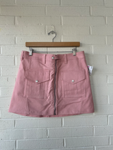 Load image into Gallery viewer, Jordan Short Skirt Size Large
