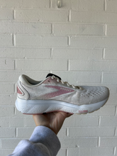 Load image into Gallery viewer, Brooks Womens Athletic Shoes Womens 8.5
