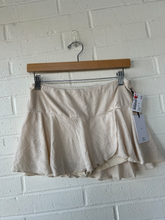 Load image into Gallery viewer, Short Skirt Size Medium
