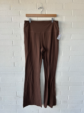 Load image into Gallery viewer, Lululemon Athletic Pants Size 2XL
