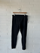 Load image into Gallery viewer, Lululemon Athletic Pants Size Extra Large

