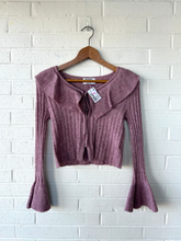 Load image into Gallery viewer, Old Navy Long Sleeve Top Size Extra Small
