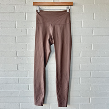 Load image into Gallery viewer, Lululemon Athletic Pants Size Small
