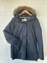 Load image into Gallery viewer, Vans Heavy Outerwear Size Extra Large
