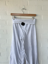 Load image into Gallery viewer, Brandy Melville Pants Size Small
