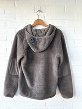 Load image into Gallery viewer, North Face Heavy Outerwear Size Small
