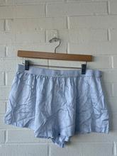 Load image into Gallery viewer, Pink By Victoria's Secret Shorts Size Large

