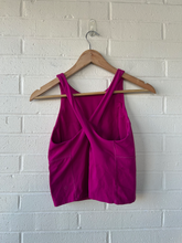 Load image into Gallery viewer, Lululemon Athletic Top Size Medium

