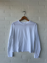 Load image into Gallery viewer, Skims Long Sleeve Top Size Small
