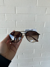 Load image into Gallery viewer, Sunglasses
