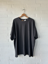 Load image into Gallery viewer, Skims T-shirt Size XXL
