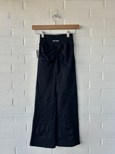 Load image into Gallery viewer, Athletic Pants Size Extra Small

