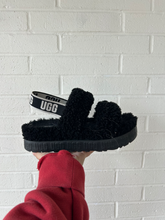 Load image into Gallery viewer, Uggs Casual Shoes Womens 7
