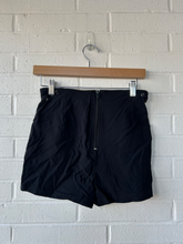Load image into Gallery viewer, Shorts Size Large
