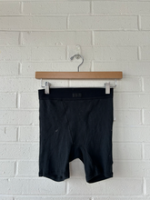 Load image into Gallery viewer, Skims Shorts Size Small
