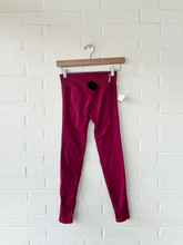 Load image into Gallery viewer, Athletic Pants Size Small
