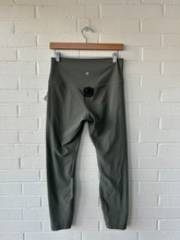 Load image into Gallery viewer, Lululemon Athletic Pants Size 9/10 (30)
