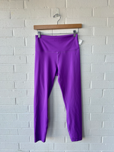 Load image into Gallery viewer, Lulu Lemon Athletic Pants Size 7/8 (29)
