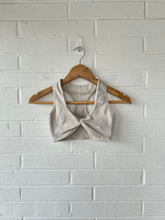 Load image into Gallery viewer, Gym Shark Athletic Top Size Extra Small
