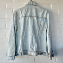 Load image into Gallery viewer, Old Navy Denim Outerwear Size Extra Large
