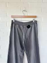 Load image into Gallery viewer, Brandy Melville Pants Size Small
