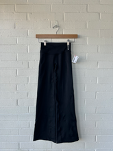Load image into Gallery viewer, Athletic Pants Size Extra Small
