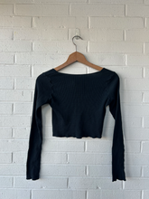 Load image into Gallery viewer, Brandy Melville Long Sleeve Top Size Small
