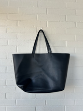 Load image into Gallery viewer, Victoria's Secret Purse
