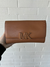Load image into Gallery viewer, Michael Kors Purse
