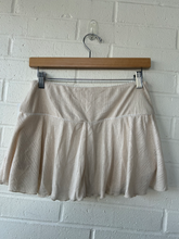 Load image into Gallery viewer, Short Skirt Size Medium
