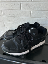 Load image into Gallery viewer, Reebok Casual Shoes Mens 9.5
