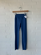 Load image into Gallery viewer, Gym Shark Athletic Pants Size Extra Small
