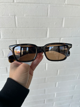 Load image into Gallery viewer, Sunnies
