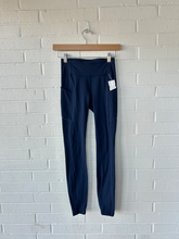 Load image into Gallery viewer, Lululemon Athletic Pants Size Small
