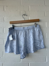 Load image into Gallery viewer, Pink By Victoria's Secret Shorts Size Large
