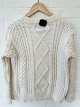 Load image into Gallery viewer, Sweater Size Extra Small
