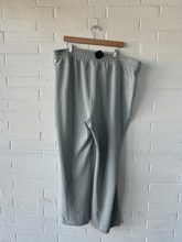 Load image into Gallery viewer, Lulu Lemon Athletic Pants Size XXL
