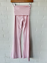 Load image into Gallery viewer, Altar'd State Pants Size Extra Small
