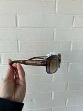 Load image into Gallery viewer, Sunglasses
